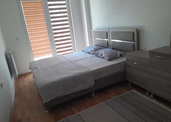 Lux Karposh In Skpoje